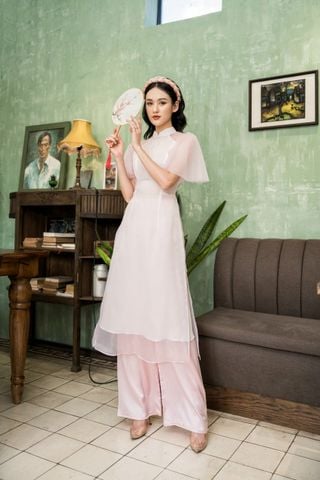 TOP 8 MẪU ÁO DÀI TẾT HỨA HẸN SẼ KHIẾN BẠN NỔI BẬT NĂM MỚI GIÁP THÌN 2024