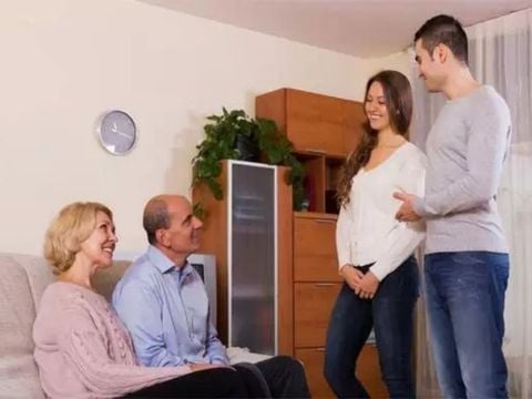 TOP 8 BÍ QUYẾT GHI ĐIỂM LẦN ĐẦU RA MẮT BỐ MẸ BẠN GÁI