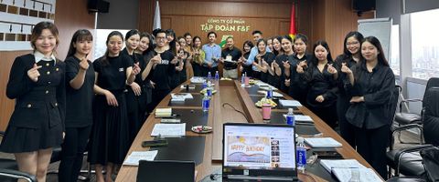 CHÚC MỪNG SINH NHẬT SẾP LÊ XUÂN TÙNG - THUYỀN TRƯỞNG TÀI BA CỦA GIA ĐÌNH BILUXURY