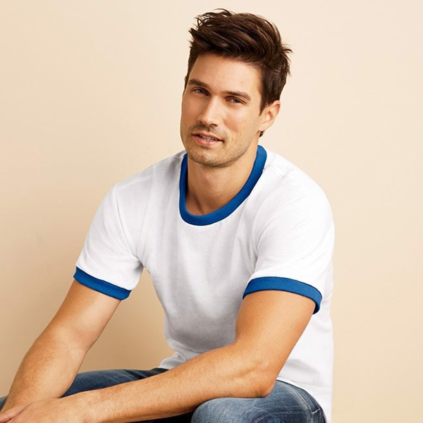Mẫu áo Ringer T-Shirt nam trắng, cổ và viền tay áo màu xanh