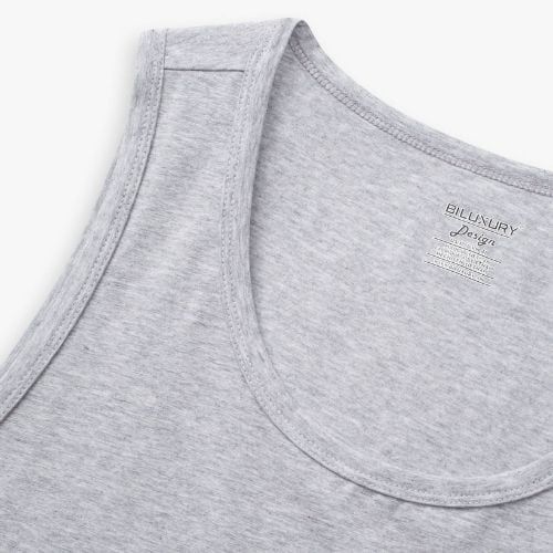 Cách mặc áo lót nam đơn giản, đúng cách tại nhà