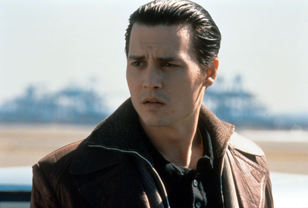 Johnny Depp trong vai Donnie Brasco