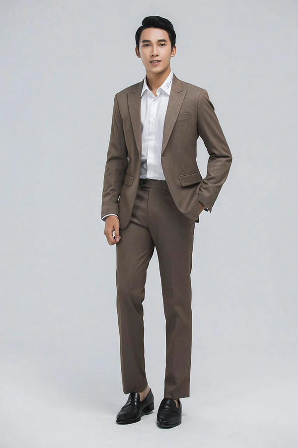 Hoàn cảnh sử dụng khác biệt của blazer, suit và tuxedo