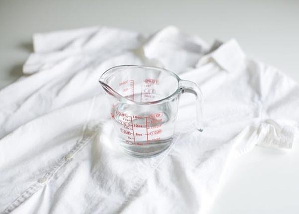 Cách giặt áo sơ mi lần đầu tiên giúp giữ màu áo