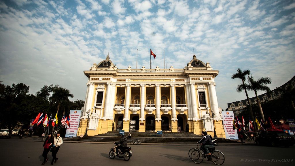 Nhà hát lớn Hà Nội là một công trình kiến trúc tiêu biểu của vùng đất thủ đô (Ảnh: Internet)