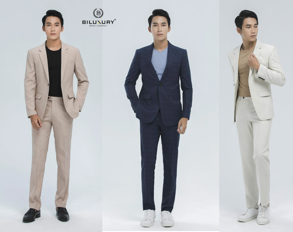 Outfit quần tây áo thun cùng một chiếc áo blazer