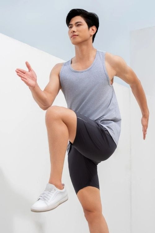 cách phối áo ba lỗ với áo sơ mi nam