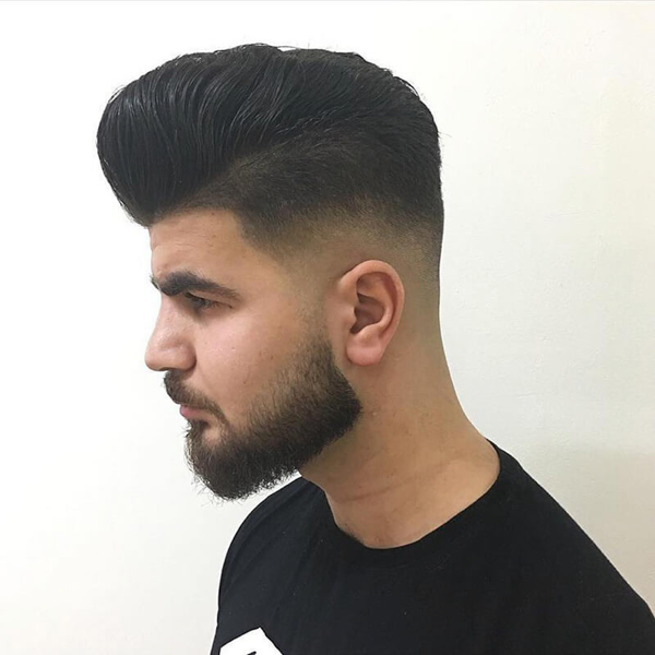 pompadour hợp người có râu