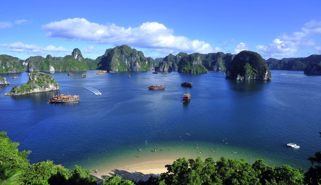 Vịnh Hạ Long - Kỳ quan thiên nhiên được thế giới công nhận của Việt Nam