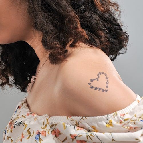 những hình xăm quyến rũ cho nữ ở bả vai