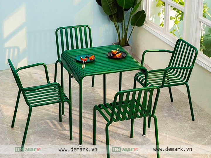 Bàn ghế sắt ngoài trời