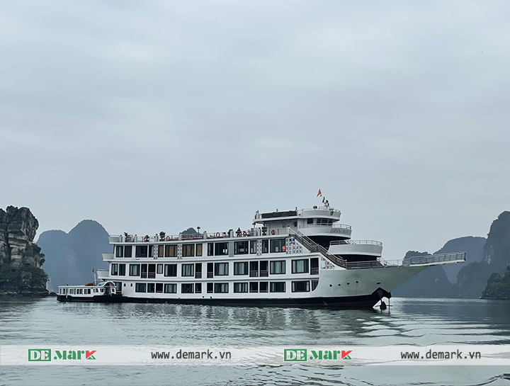 DeMark Furniture cung cấp Ghế Hồ Bơi Giả Mây cho du thuyền 5* Oasis Bay Party Cruise Halong Bay