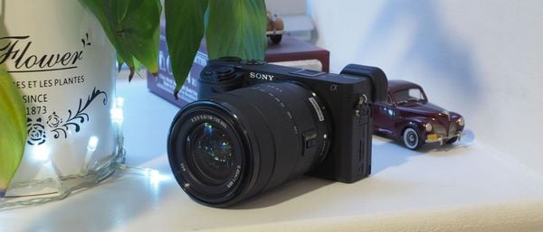 Camera Sony A6400