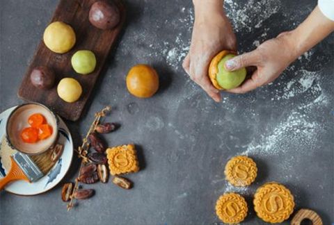 Cách làm bánh trung thu nhân đậu xanh thơm ngon khó cưỡng