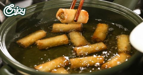 Mách nhỏ bạn mẹo chiên đồ đông lạnh không bị bắn dầu, giòn thơm ngon tại nhà