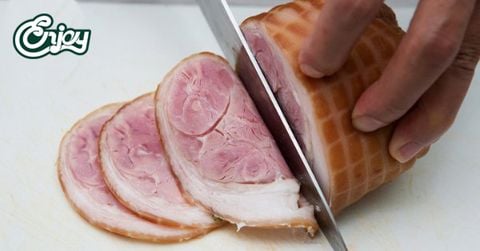 Bật mí cách làm và bảo quản giò heo muối xông khói tại nhà