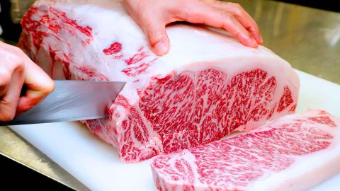 Thịt bò Wagyu là gì? Những điều bạn cần biết về thịt bò Wagyu