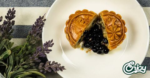 Bật mí cách làm bánh trung thu trân châu đường đen lạ miệng cực hot