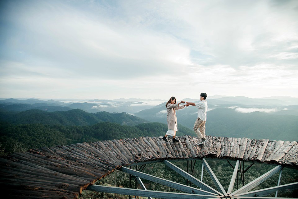 Cầu gỗ Săn mây tuyệt đẹp ở Đà Lạt