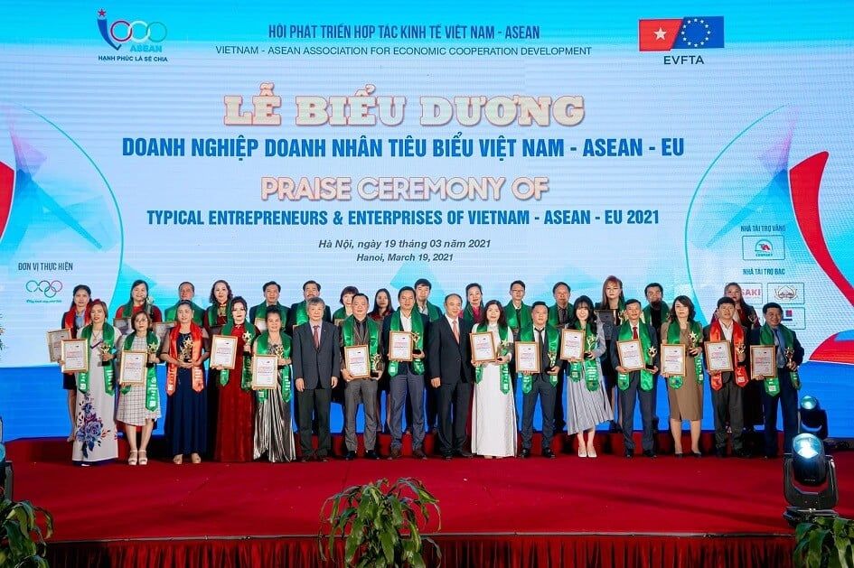 Hemia Khẳng Định Vị Thế Tại Lễ Biểu Dương Doanh Nghiệp Doanh Nhân Tiêu Biểu - ASEAN - EU 2021