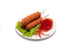 Bên trong xúc xích ăn liền có gì Sự thật về thành phần và cách làm của món ăn quen thuộc