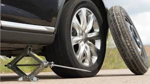 Tại sao các nhà sản xuất xe hơi đang bỏ lốp dự phòng