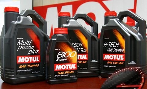 Dầu nhớt Motul Chính Hãng Tại Hà Nội