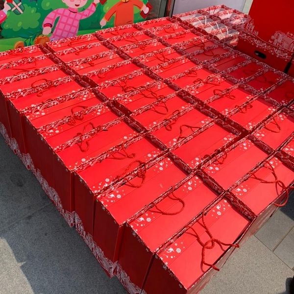 Mẫu hộp quà tết kín cao cấp của GreenBox