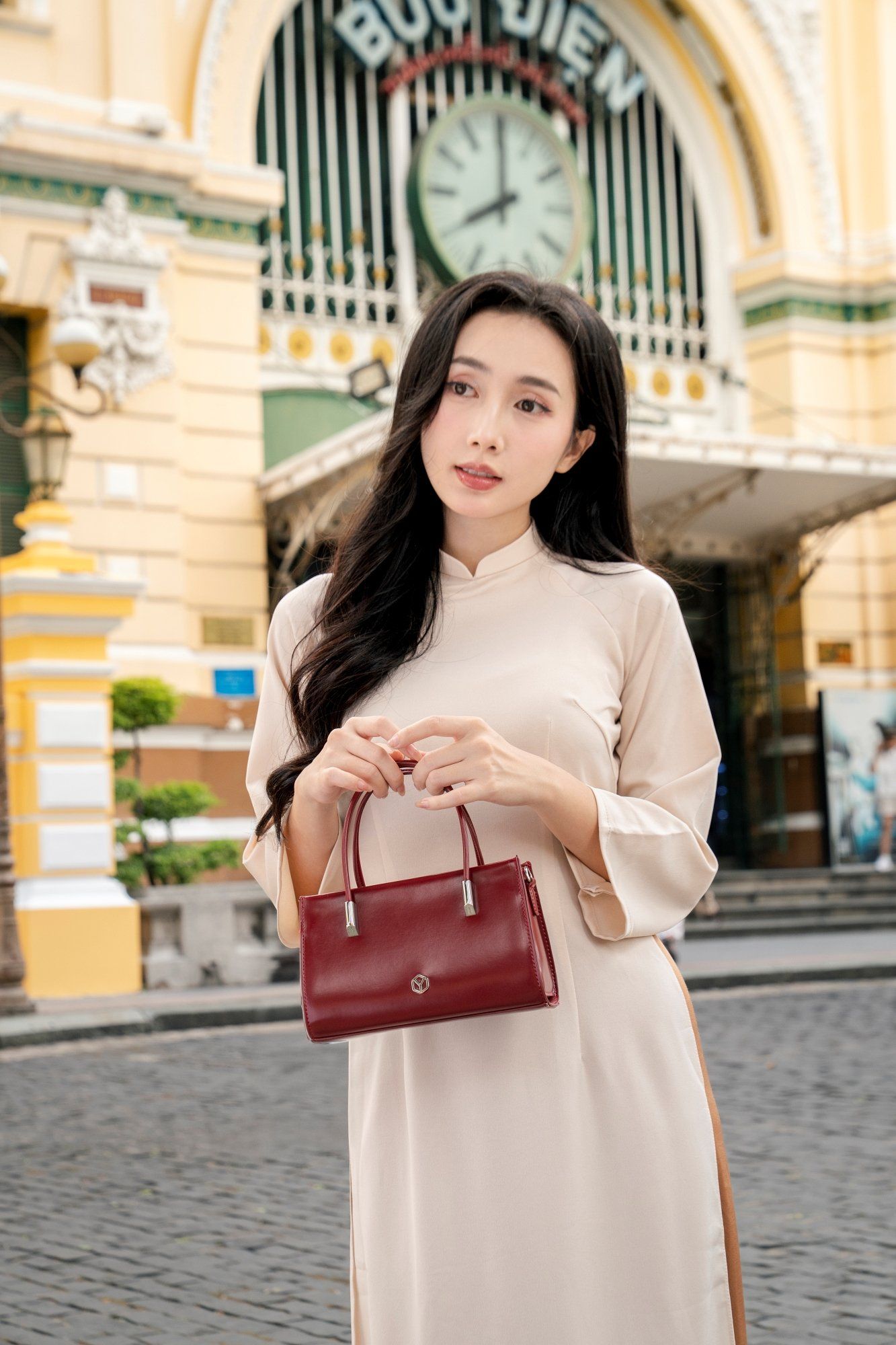 Túi Yuumy (Thời trang nữ thiết kế tinh tế size 21 - Túi đeo chéo da Smooth YN283K) màu kem