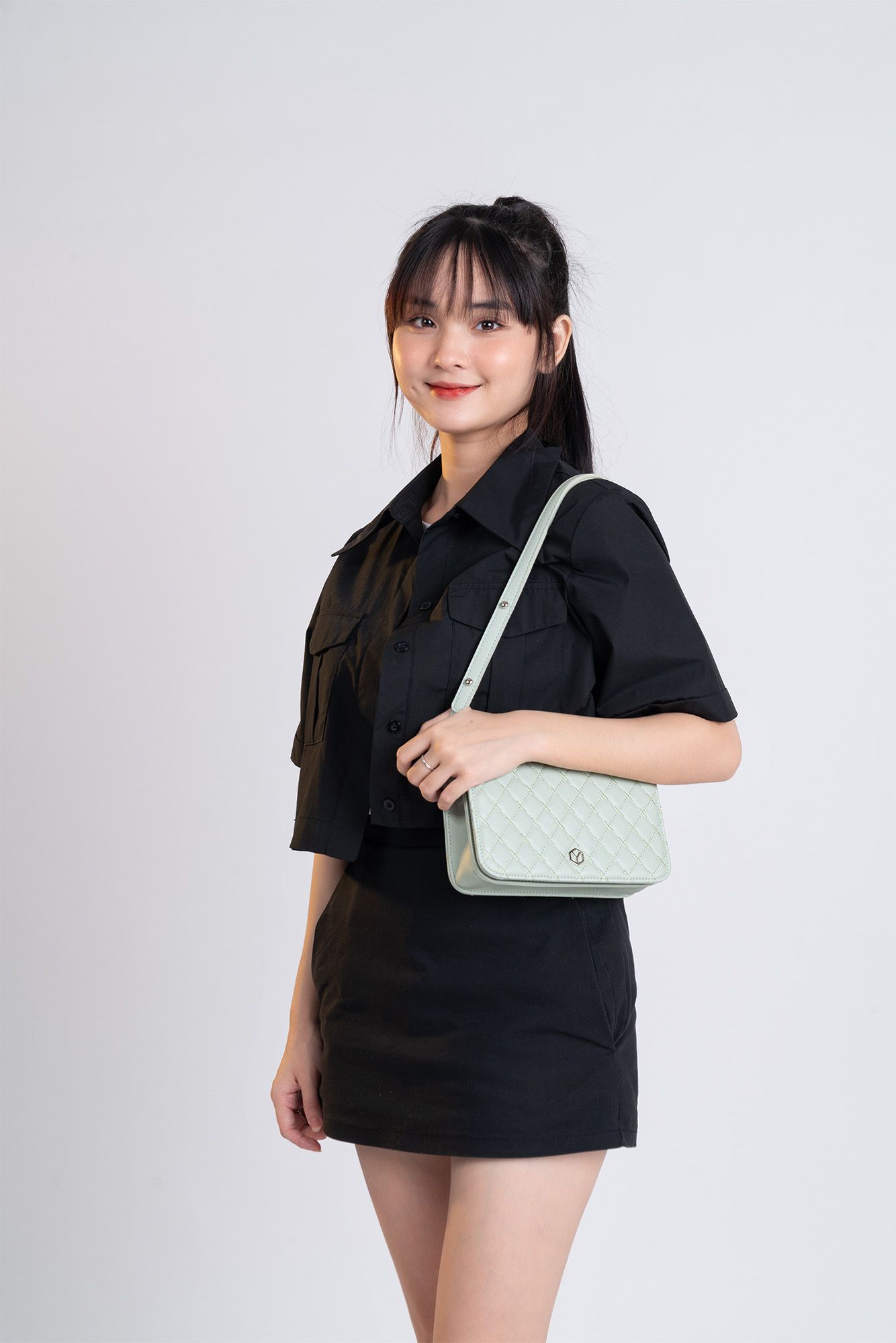 Túi đeo chéo da nữ đeo vai mini basic Yuumy Seasand YN163D Màu đen