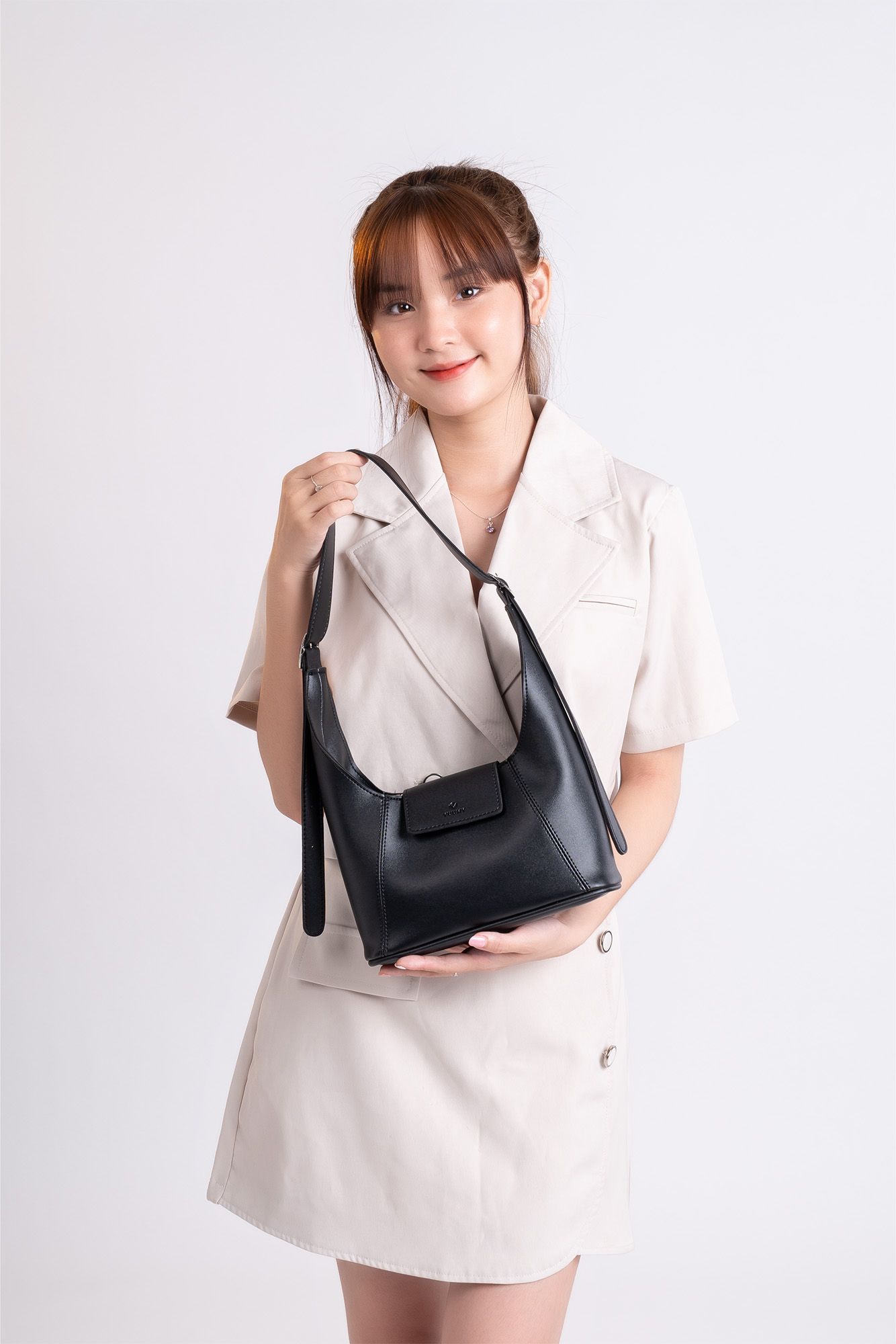 Túi đeo chéo da nữ thời trang Yuumy Seasand YN169D Màu đen