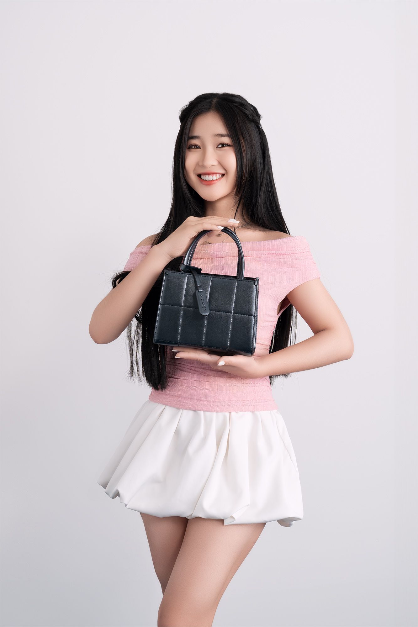 Hộp quà Rạng Rỡ - Bộ quà tặng túi xách Yuumy YHQ02DT màu đen ngọc trai