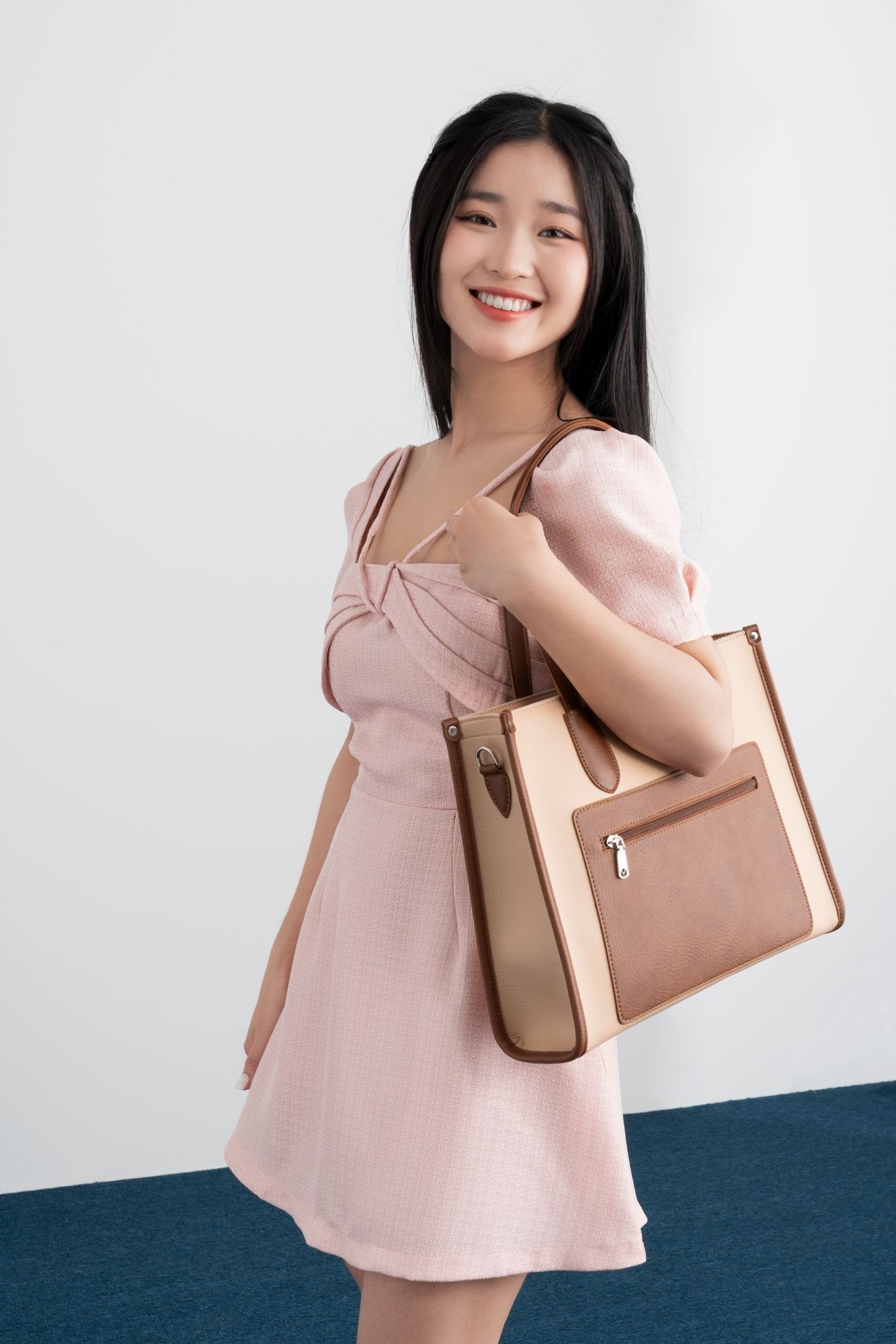 Túi xách da nữ thời trang classic Yuumy Bergen YTX60K màu kem