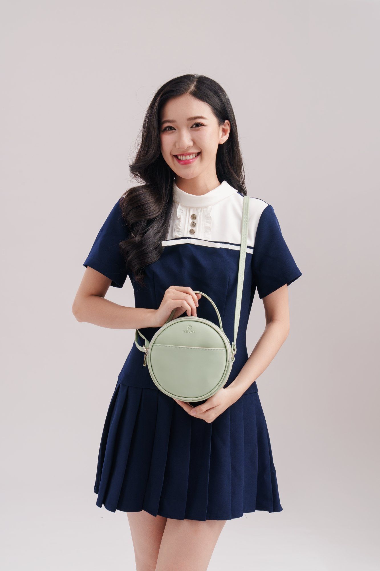 Túi đeo chéo da nữ dáng tròn phối ngăn Yuumy Seasand YN261