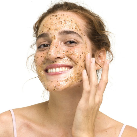 Rửa Mặt Hay Tẩy Da Chết Trước? Chi Tiết Quy Trình Chăm Sóc Da Hoàn Hảo