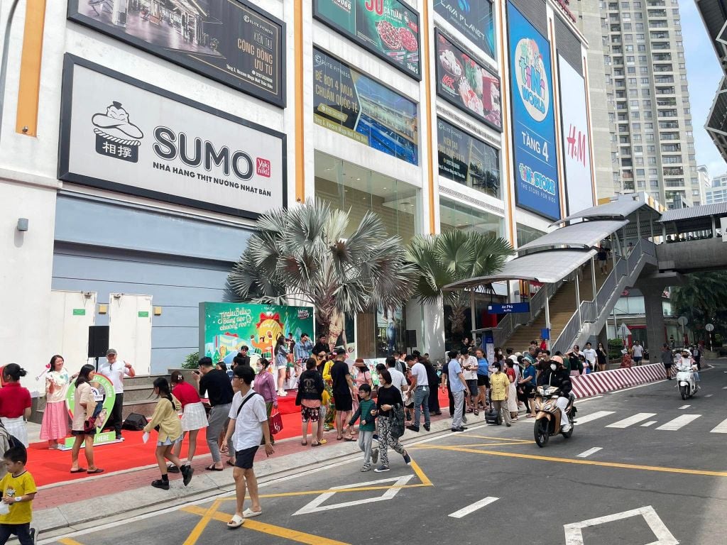 3-vincom-mega-mall-thao-dien-năm-ngay-ga-an-phu
