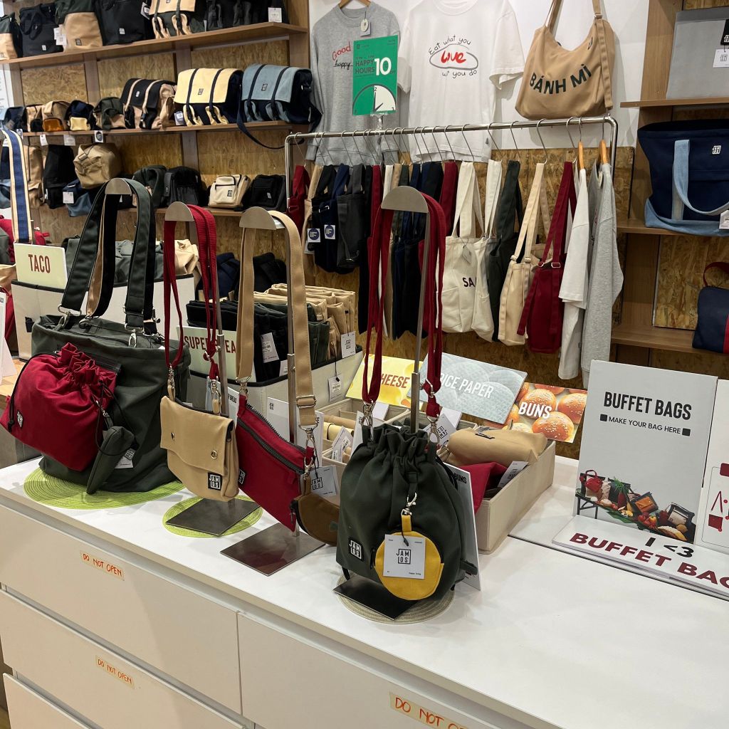 1-buffet-bag-lua-tui-theo-mau-sac-yeu-thich