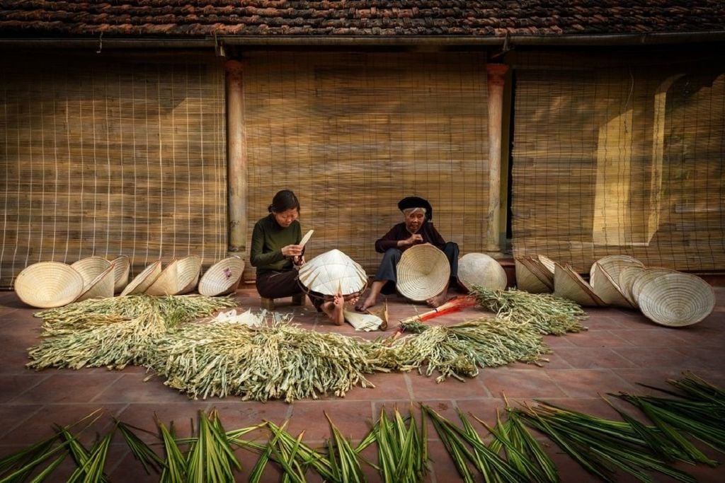 lang-nghe-lam-non-la