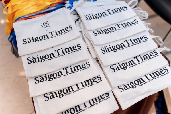 Jamlos đã vinh dự đồng hành cùng The Saigon Times với những chiếc túi A5 pouch chất liệu canvas mộc không nhuộm