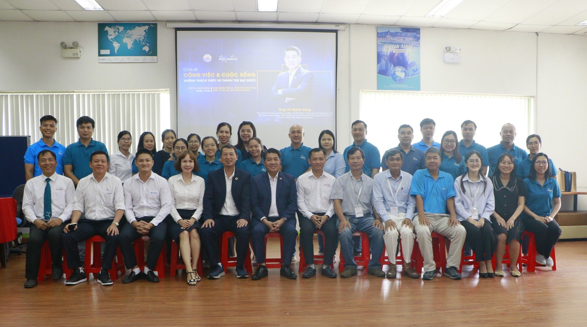 CHÀO ĐÓN CHỦ TỊCH HĐQT TẬP ĐOÀN HÙNG NHƠN VÀ LỄ KÝ KẾT BIÊN BẢN GHI NHỚ HỢP TÁC GIỮA OLMIX ASIALAND VÀ TRẠI CHĂN NUÔI CHÍ THÀNH