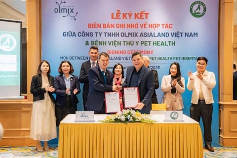 Lễ ký kết Thỏa thuận hợp tác chiến lược giữa Olmix Asialand Việt Nam và Bệnh viện Thú y PetHealth