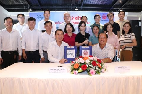 Lễ ký kết Biên bản ghi nhớ hợp tác giữa Olmix Asialand Việt Nam và HTX công nghệ cao Long Thành Phát