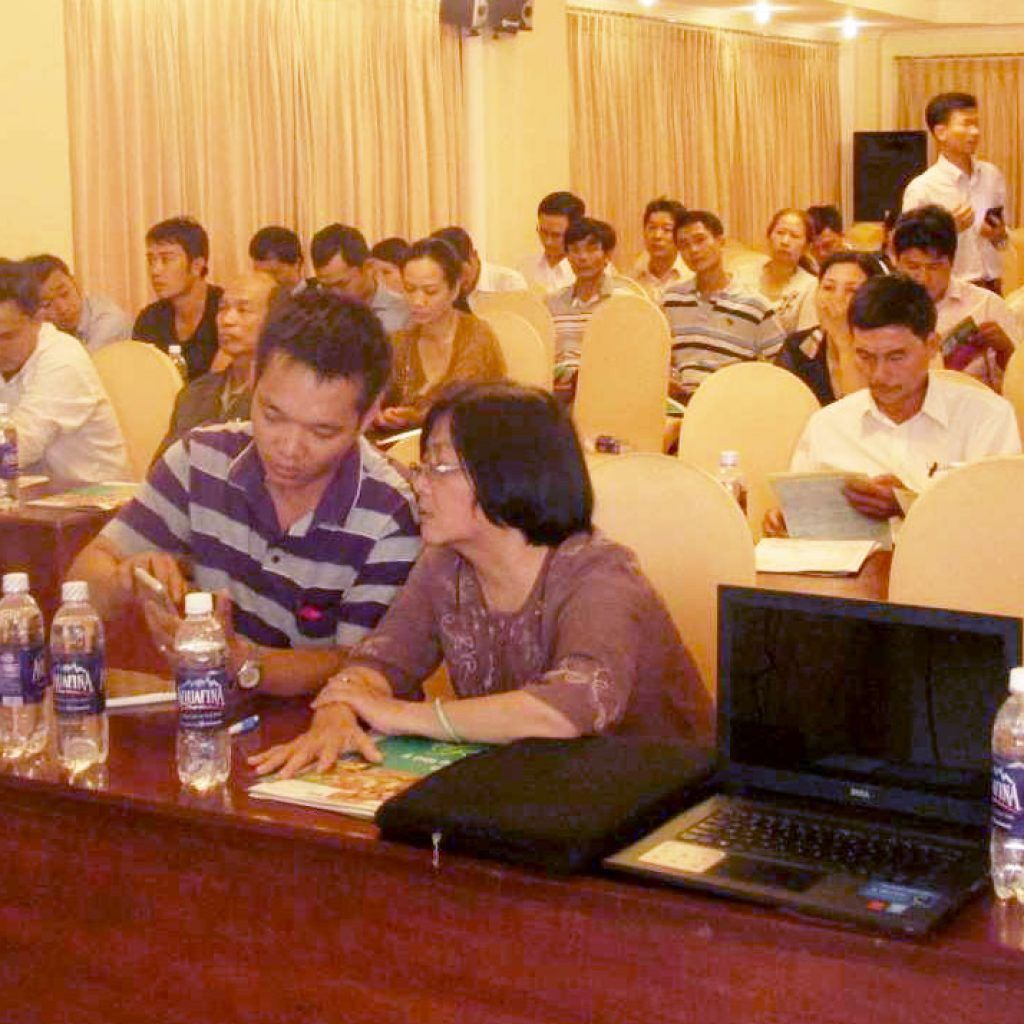 HỘI THẢO “HỘI CHỨNG SƯNG PHÙ ĐẦU TRÊN GÀ ĐẺ TRỨNG. GIẢI PHÁP PHÒNG VÀ TRỊ BỆNH”.