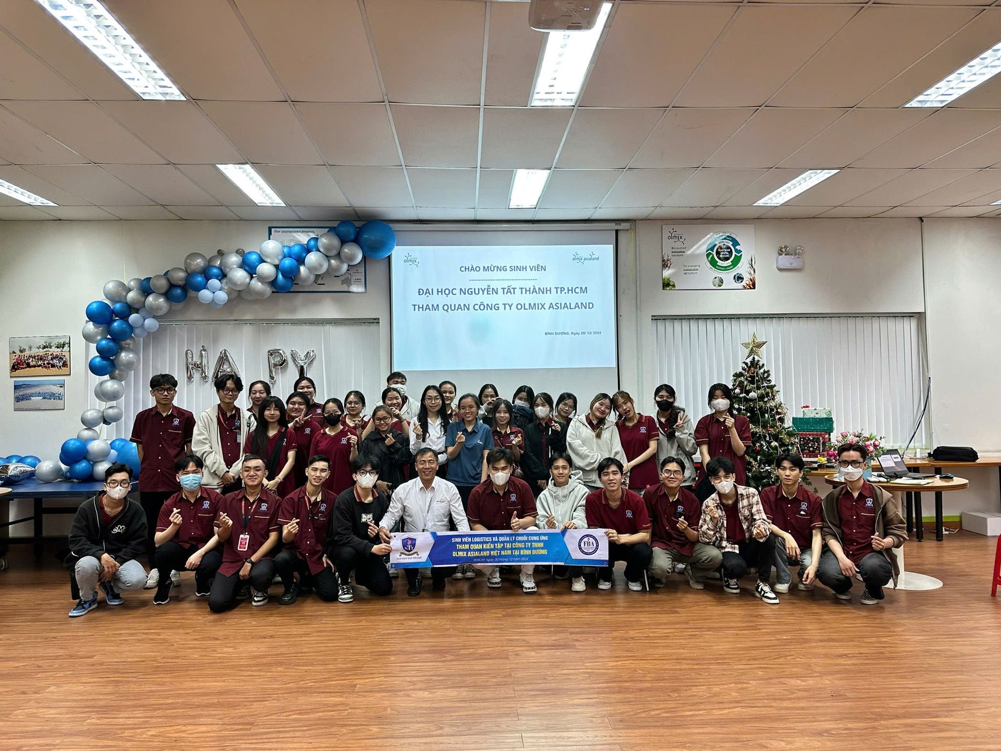 CÙNG SINH VIÊN ĐẠI HỌC NGUYỄN TẤT THÀNH THAM QUAN NHÀ MÁY OLMIX BÌNH DƯƠNG