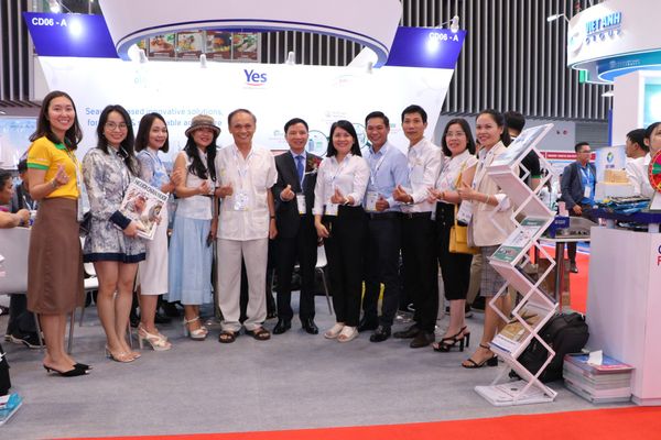 Công ty đối tác, quý khách hàng thân thiết và khách tham quan ghé thăm gian hàng Olmix