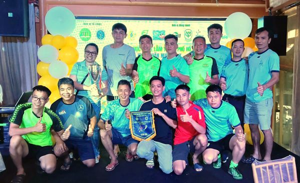 Đội bóng Olmix Asialand Việt Nam xuất sắc đạt giải Ba giao lưu bóng đá năm 2024