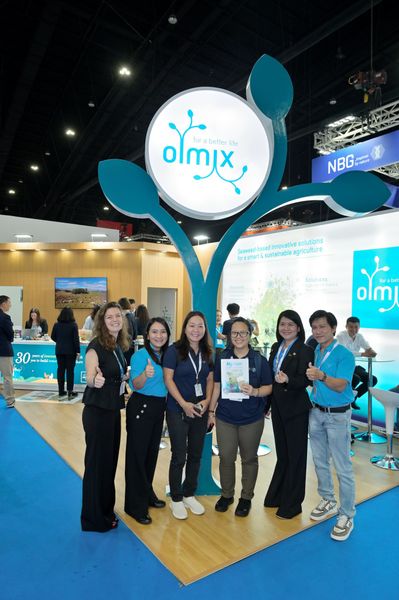 Gian hàng Olmix thu hút đông đảo khách tham quan