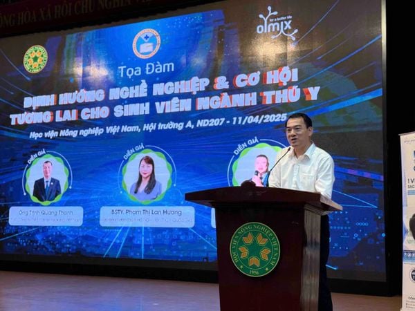 PGS. TS Bùi Trần Anh Đào – Trưởng khoa thú y, Học viện nông nghiệp Việt Nam phát biểu tại sự kiện