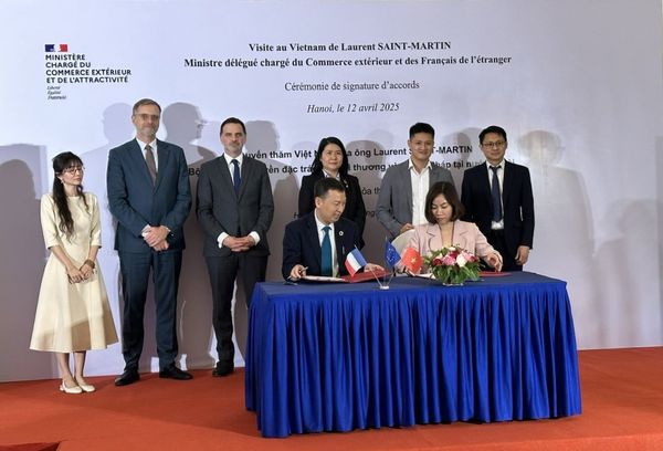 Lễ ký kết biên bản ghi nhớ giữa Olmix Asialand và Hòa Phát Thép