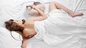 Ngủ Nude